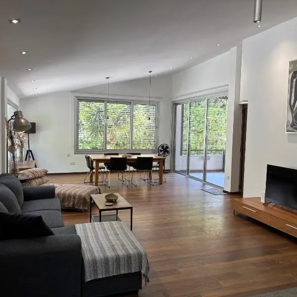 3 Bedroom Oceanfront Oasis for Memorable Vacations，位于沃罗里尼的酒店