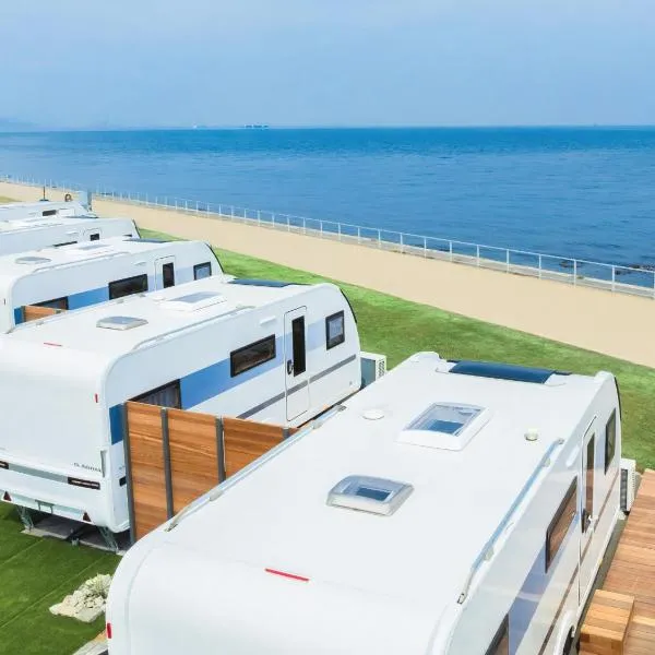 Aquaignis Awaji Island TRAILER PARK，位于淡路的酒店