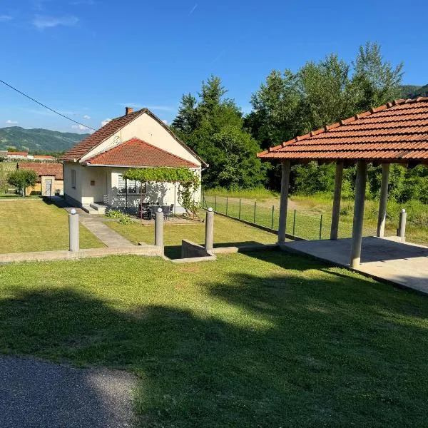 Vikendica Lazic，位于Crnča的酒店