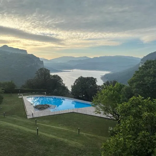 维克绍旅馆，位于塔维亚诺勒斯的酒店