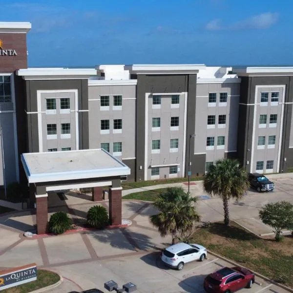 La Quinta by Wyndham Pearsall，位于Pearsall的酒店