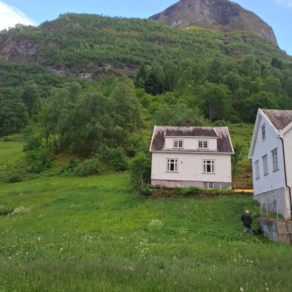 Jordamorstova，位于艾于兰的酒店