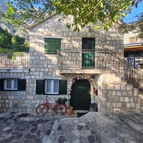Sea view stone house Donkey，位于巴什卡沃达的酒店