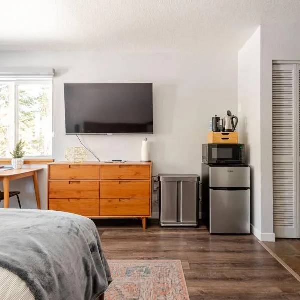 The Lookout Loft Great views and King Sized Bed，位于柯克伍德的酒店