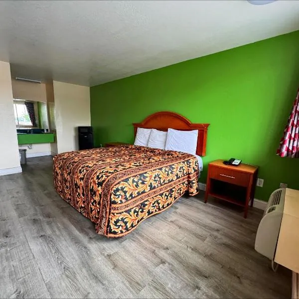Cloverleaf Motel by Belvilla Richmond near Turnpike，位于里士满的酒店
