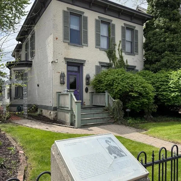 Historic Sion Bass Guest House，位于韦恩堡的酒店