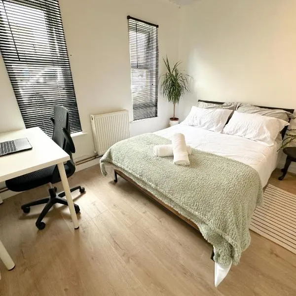 Guest Room in Basildon, Essex，位于Pitsea的酒店