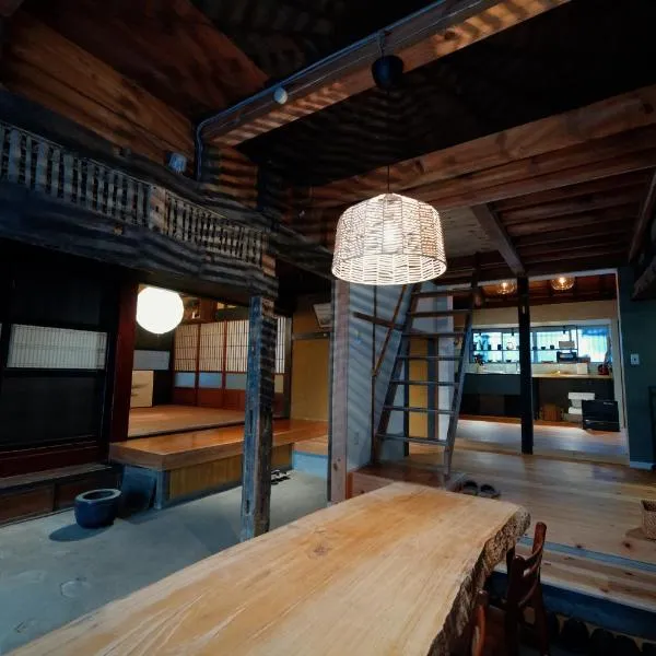 一棟貸宿市御堂，位于朝来市的酒店