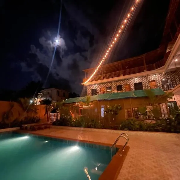 12 Monks - Backpacker Resort，位于阿姆波尔的酒店