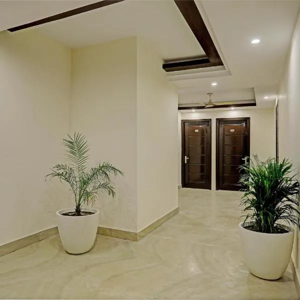 Townhouse DSR SECTOR 19，位于Kalkaji Devi的酒店