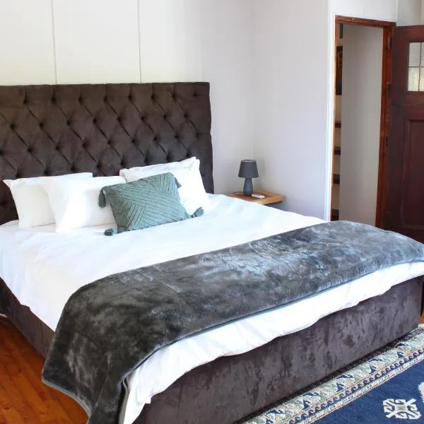 The Old Barracks Boutique Guesthouse，位于Bathurst的酒店