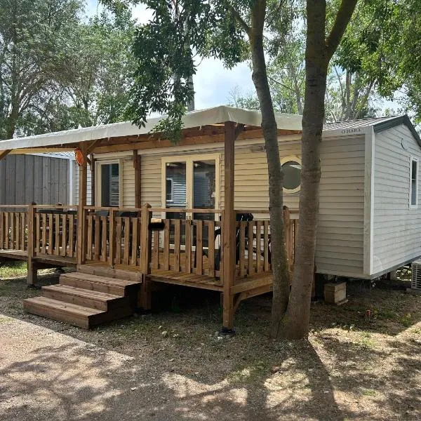 Mobil home Parc des 7 Fonts Les Cigales 4 pers，位于阿格德的酒店