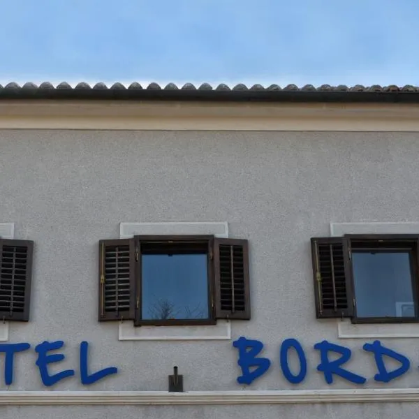 Hostel Bordada，位于克拉列维察的酒店