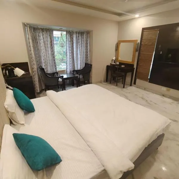 FlxHo Horizon One - Luxury Hotel Golf Course Road, Sector 43，位于古尔冈的酒店