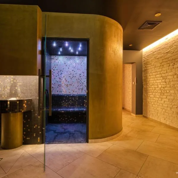 Golden Hotel & SPA，位于伊诺弗罗茨瓦夫的酒店