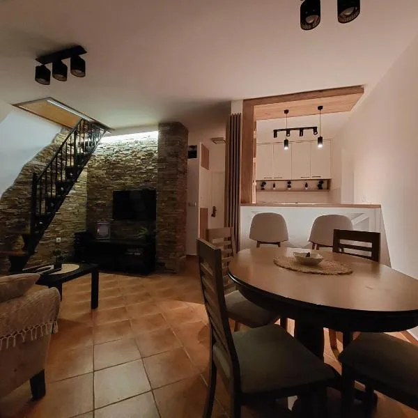 Apartman Šapat bora，位于迪瓦伊巴雷的酒店