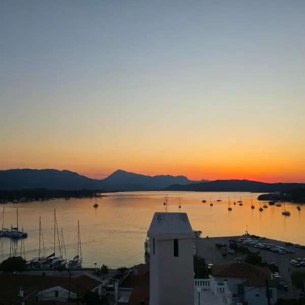 Poros sunset house，位于波罗斯的酒店