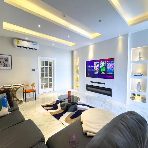 ELEGANT DUPLEX @ Rosedale Apartments，位于阿克拉的酒店
