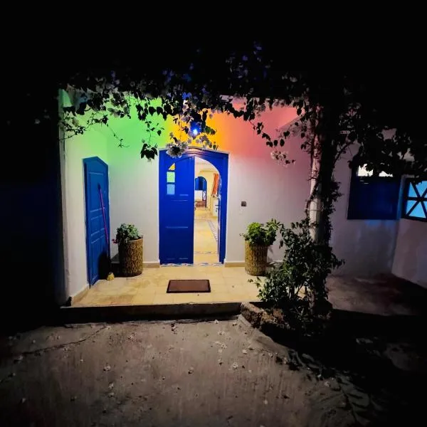 Le petit château Vue sur mer Uniquement les familles，位于沃利迪耶的酒店