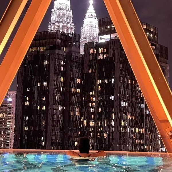 Scarletz Suites KLCC by Skyview，位于Gua Sai的酒店