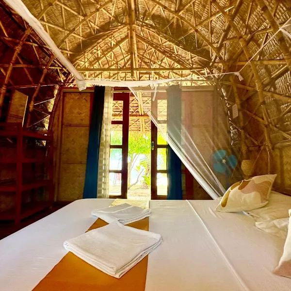 Dosplaya Ecocamp，位于爱妮岛的酒店