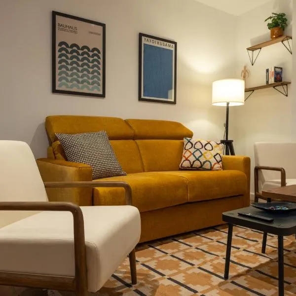 Apartamentos "El Aljibe" - En pleno centro histórico con parking incluido，位于巴达霍斯的酒店