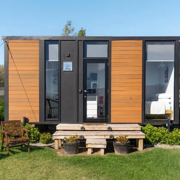 Ruffell Ranch Cabin by Tiny Away，位于Tarras的酒店