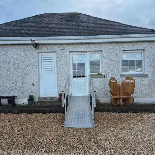 Nora's Cottage Mullagh Kells - Sleeps 5，位于凯尔斯的酒店