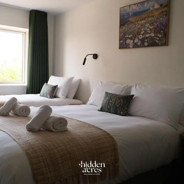 Hidden Acres- Deluxe Double & Single bedded room，位于马拉海德的酒店