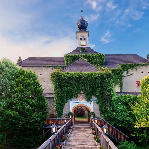 TAUROA Schloss Gabelhofen，位于丰斯多夫的酒店