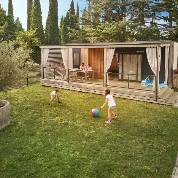 Premium Mobile Homes - Hotel & Resort Adria Ankaran，位于安卡兰的酒店
