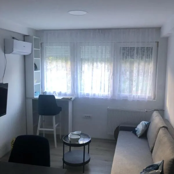 Beograd stan na dan，位于Novi Beograd的酒店
