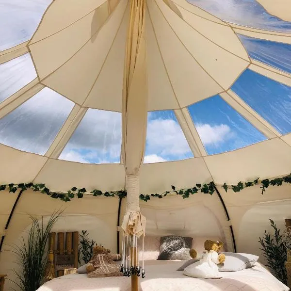 Luxe Glamping Moonlight，位于贝拉克尔的酒店