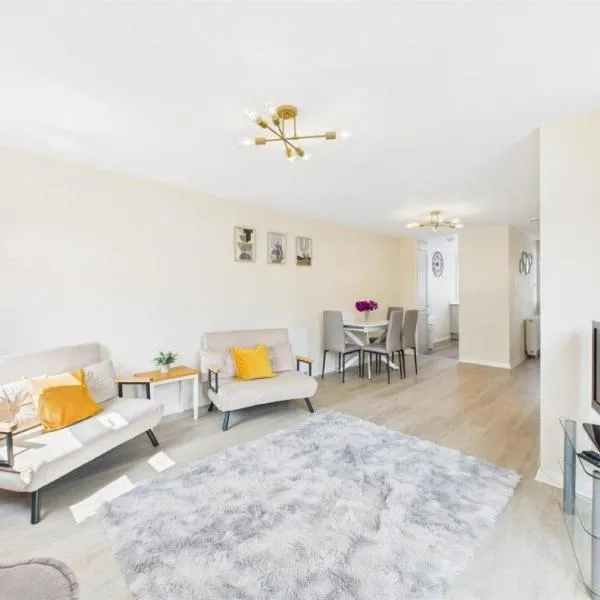 MODERN 2 BED BUNGALOW SLEEPS 4 Pet friendly SUMMER SALE，位于卡恩的酒店