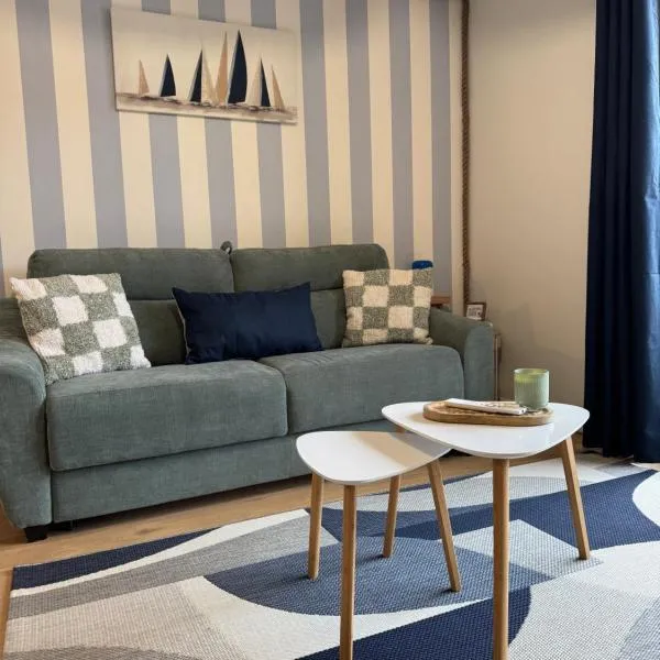 Le Bleu Marine, grand studio au calme, à 2 pas du lac !，位于热拉梅的酒店