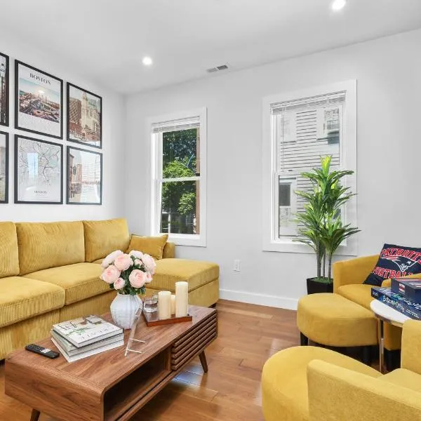 3BR2Bth TD Garden BOS MIT Harvard 2 Parking Spaces，位于萨默维尔的酒店