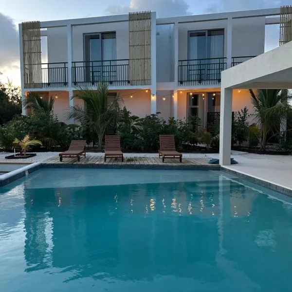 Beachwalk Studios at Grace Bay Beach，位于普罗维登西亚莱斯岛的酒店
