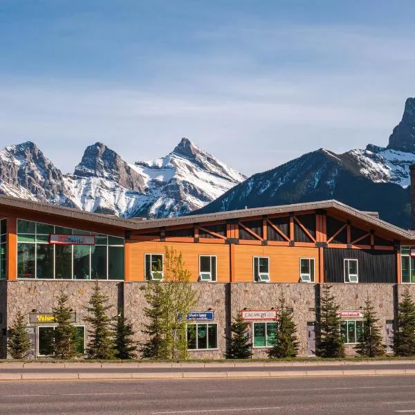 Canmore Downtown Hostel，位于坎莫尔的酒店