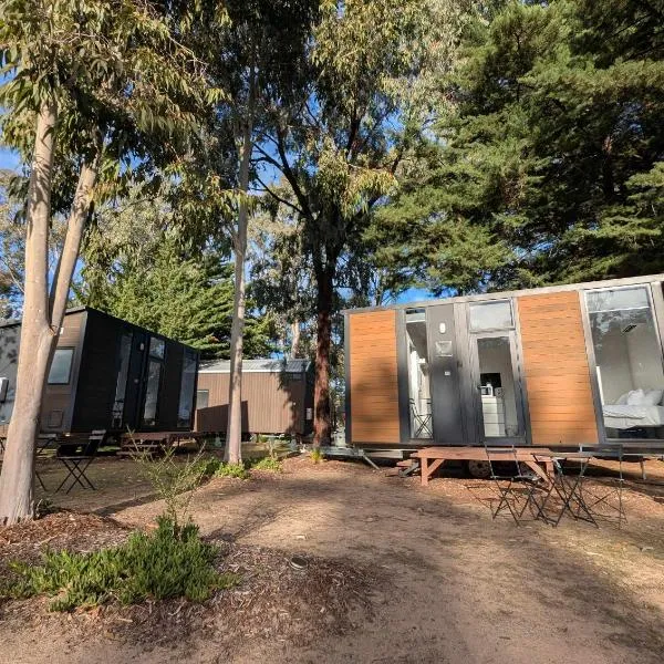 2BR Tiny Family Home at Grampians Edge by Tiny Away，位于Dadswells Bridge的酒店