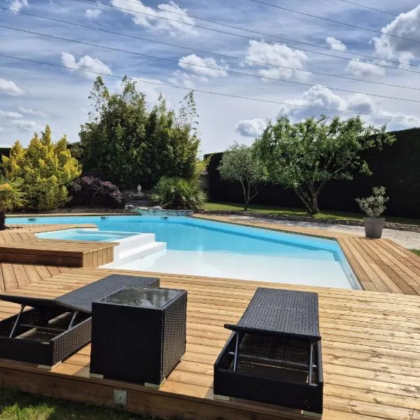 Guesthouse proche bordeaux Parking，位于伊斯内斯的酒店