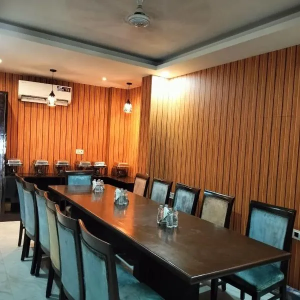 P S Grand Near New Delhi IGI Airport，位于新德里的酒店