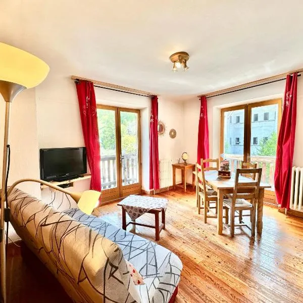 Ségure Chalet l'étoile des cîmes，位于Ristolas的酒店