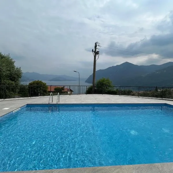Appartamento Valentina piscina e vista lago，位于里瓦迪索尔托的酒店