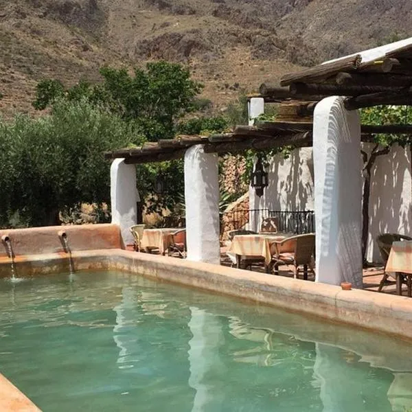 Cortijo rural la alberca，位于尼哈尔的酒店
