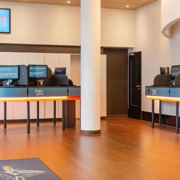 Hey Lou Hotel Frankfurt Airport，位于克尔斯特尔巴赫的酒店