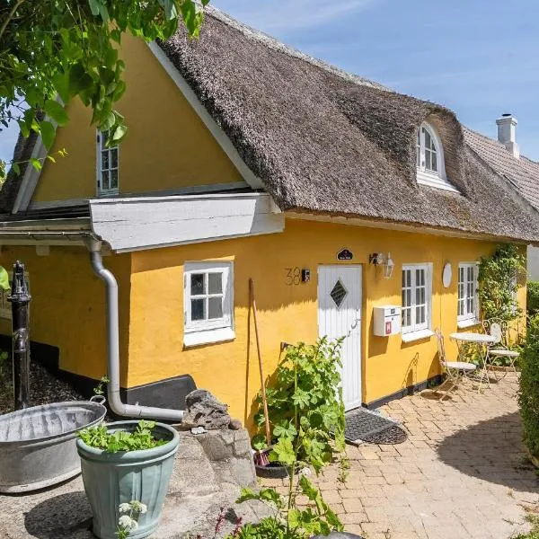 Charming Home In Samsø With 1 Bedroom，位于Brundby的酒店