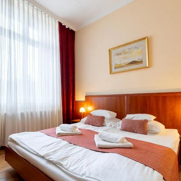 潘诺尼亚酒店，位于米什科尔茨的酒店