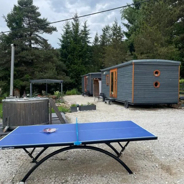 Maringotky Šumava，位于苏希采的酒店