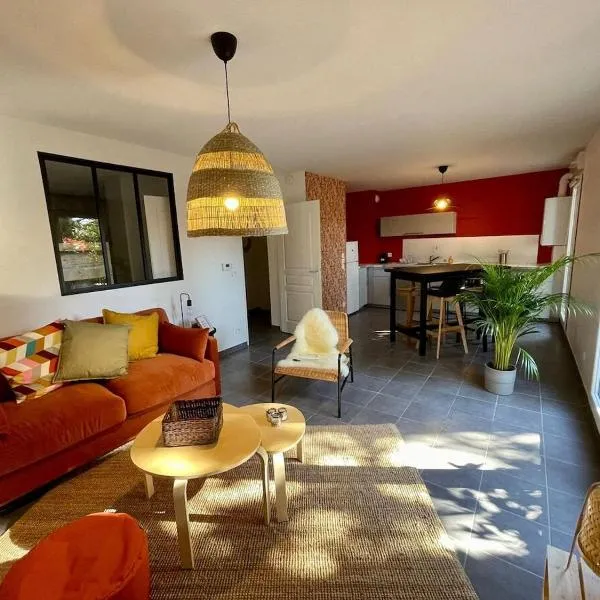 Le Loft de Genas - La Cabane，位于热纳的酒店