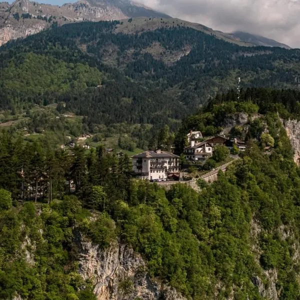 Hotel Castel Mani，位于圣洛伦佐因巴纳莱的酒店